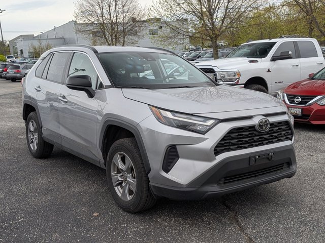 Used 2025 Toyota RAV4 LE image 3