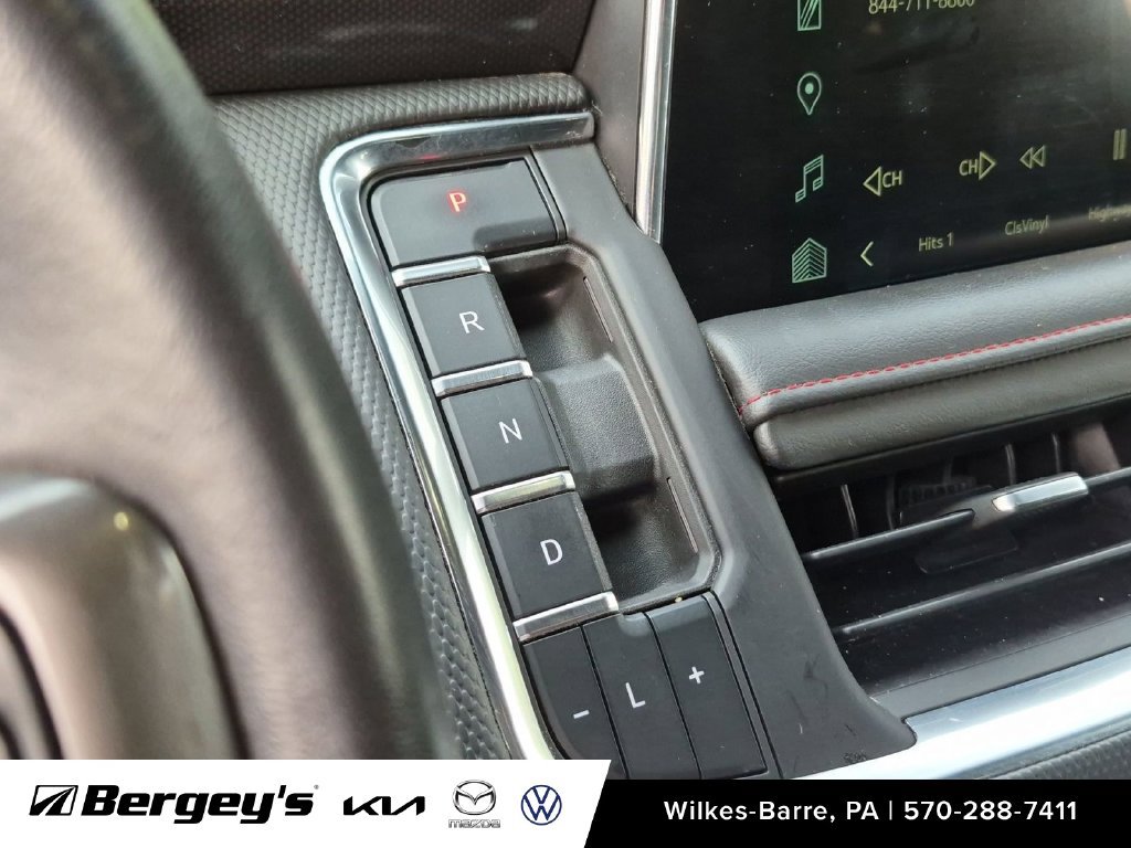 Used 2022 Chevrolet Tahoe RST w/ Luxury Package AWD/4WD image 29