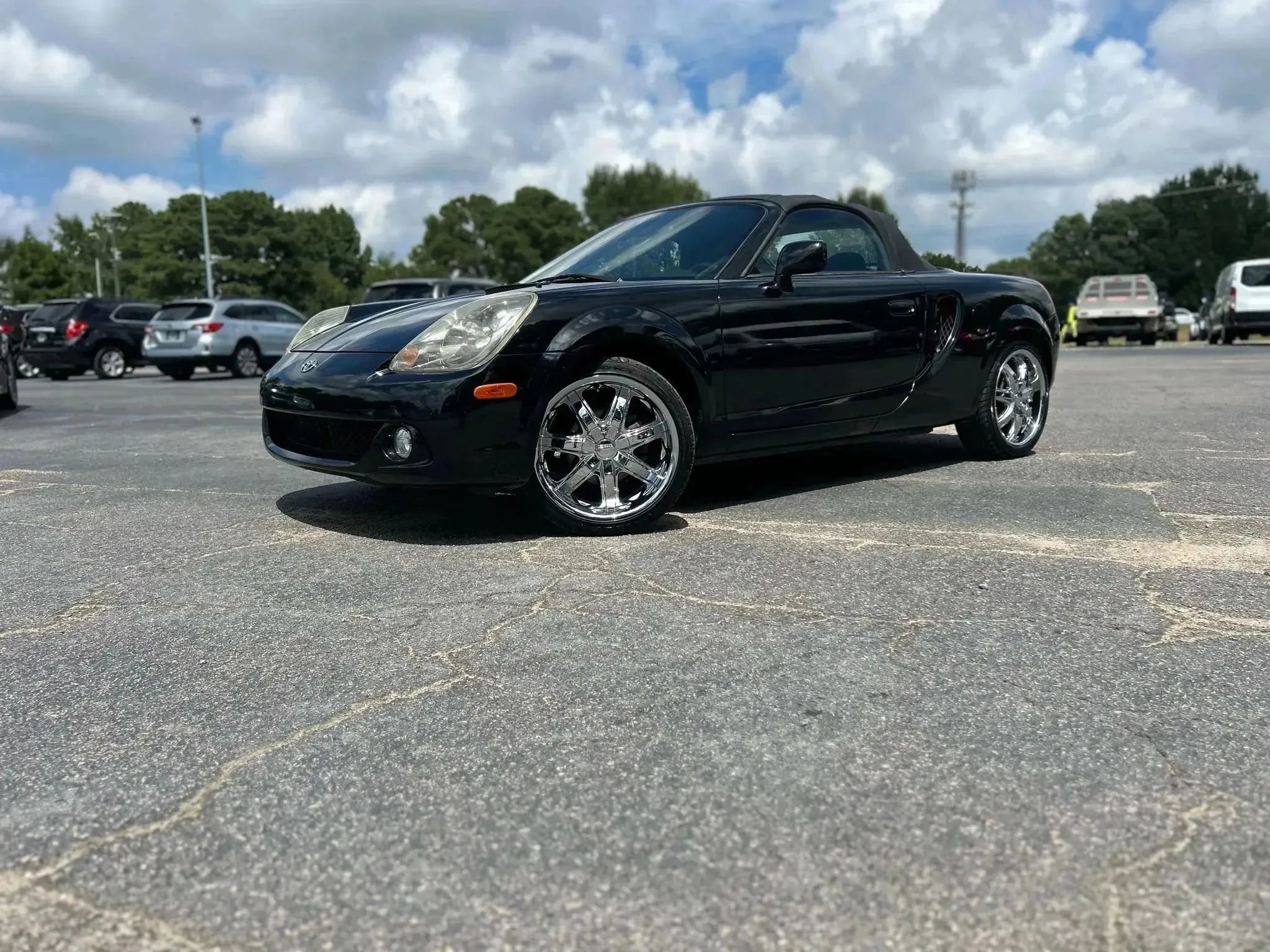 Used 2003 Toyota MR2 RWD image 3