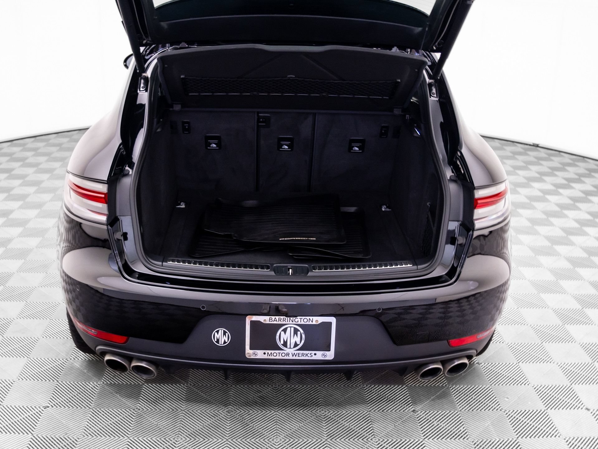 Used 2019 Porsche Macan S AWD/4WD image 32