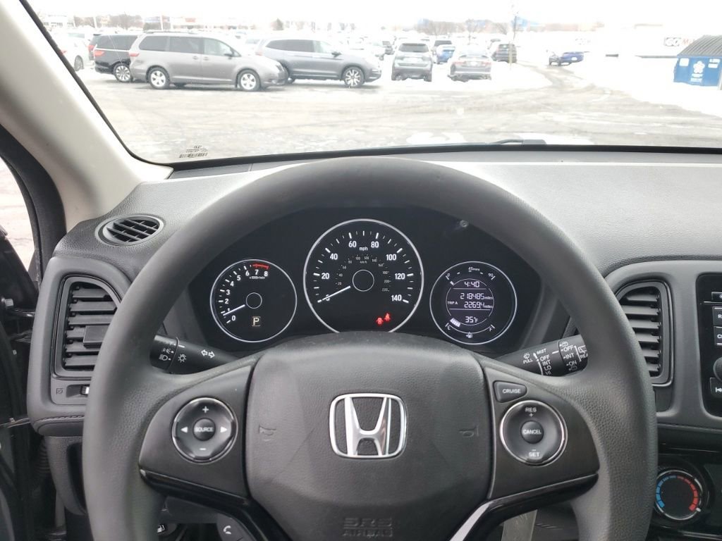 Used 2018 Honda HR-V LX image 11