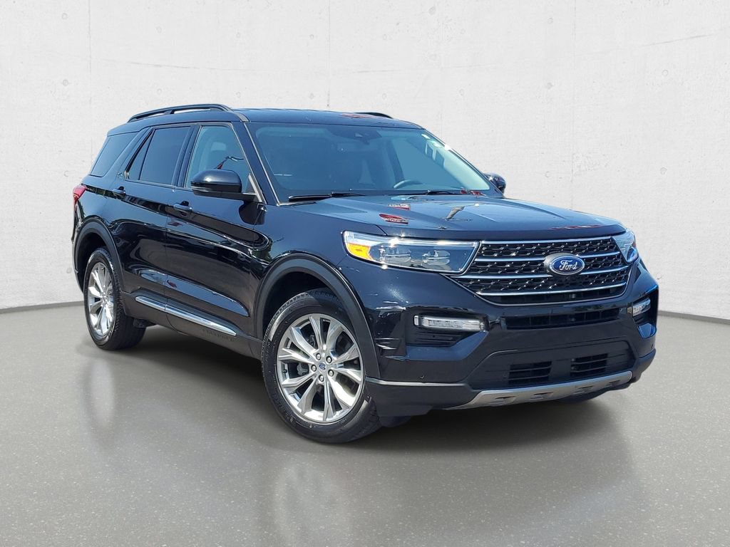 Used 2024 Ford Explorer XLT w/ Equipment Group 202A AWD/4WD image 2