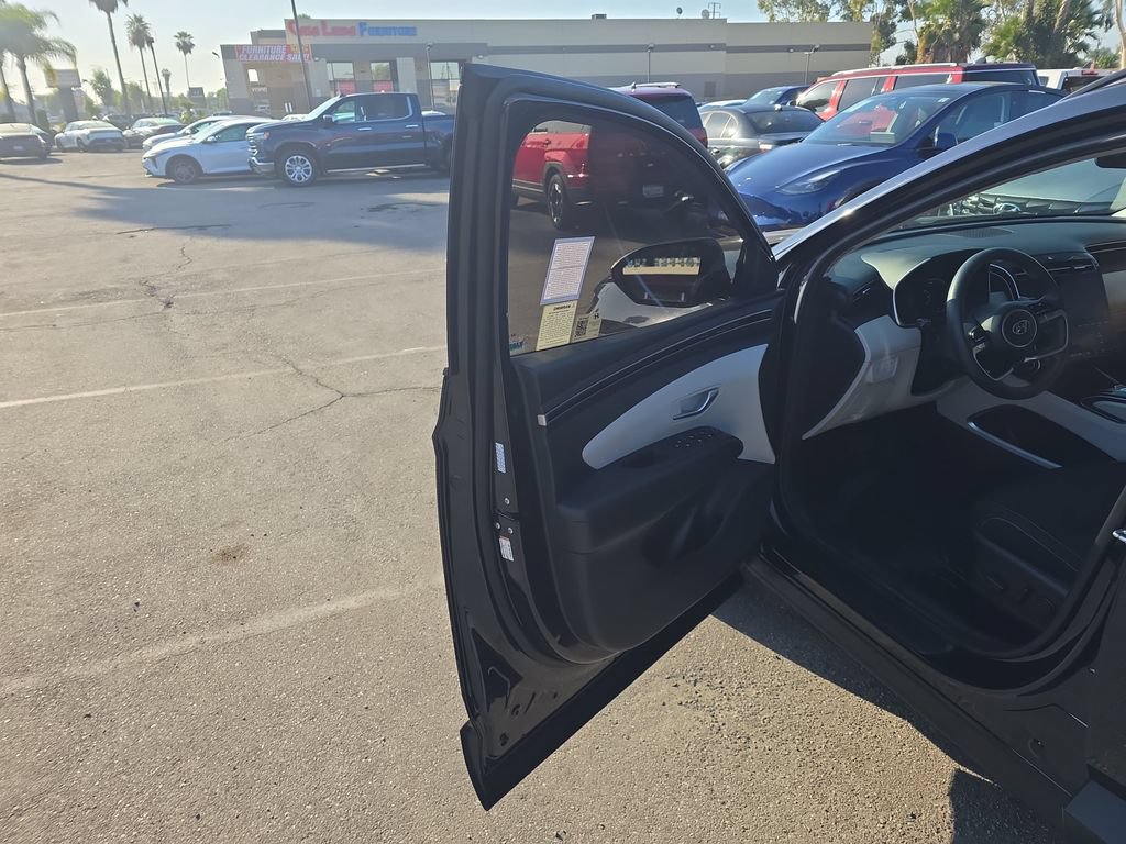 Used 2024 Hyundai Tucson Blue AWD/4WD image 10