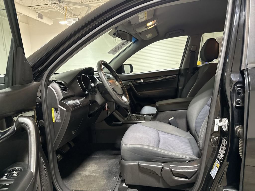 Used 2012 Kia Sorento FWD image 18