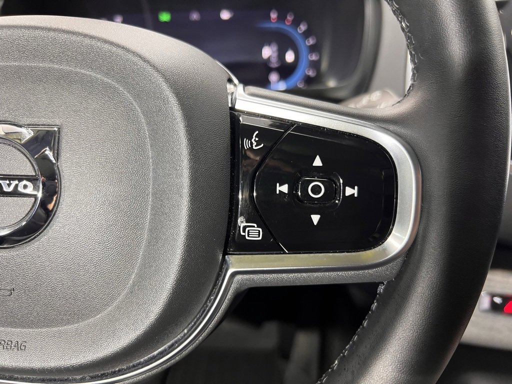 Used 2024 Volvo XC90 B6 Ultimate w/ Protection Package Premier image 27