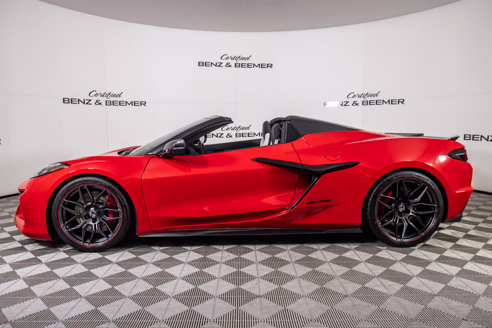 Used 2024 Chevrolet Corvette Z06 w/ Stealth Interior Trim Package RWD image 15
