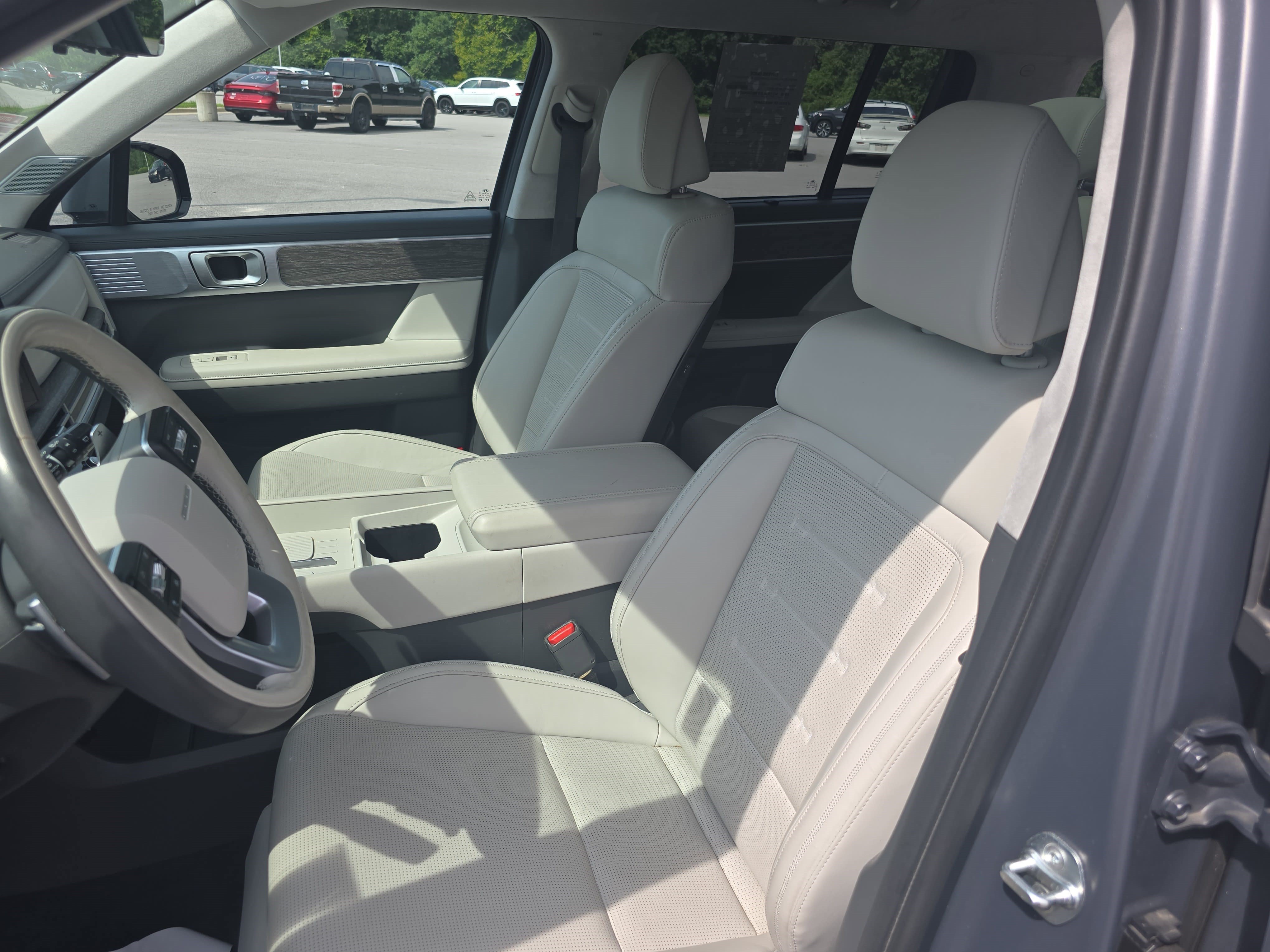 Used 2025 Hyundai Santa Fe Calligraphy AWD/4WD image 13