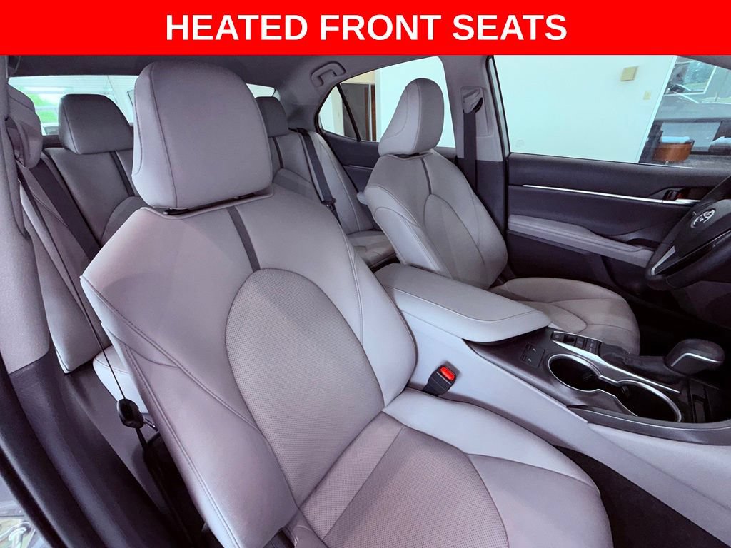 Used 2022 Toyota Camry XLE FWD image 9