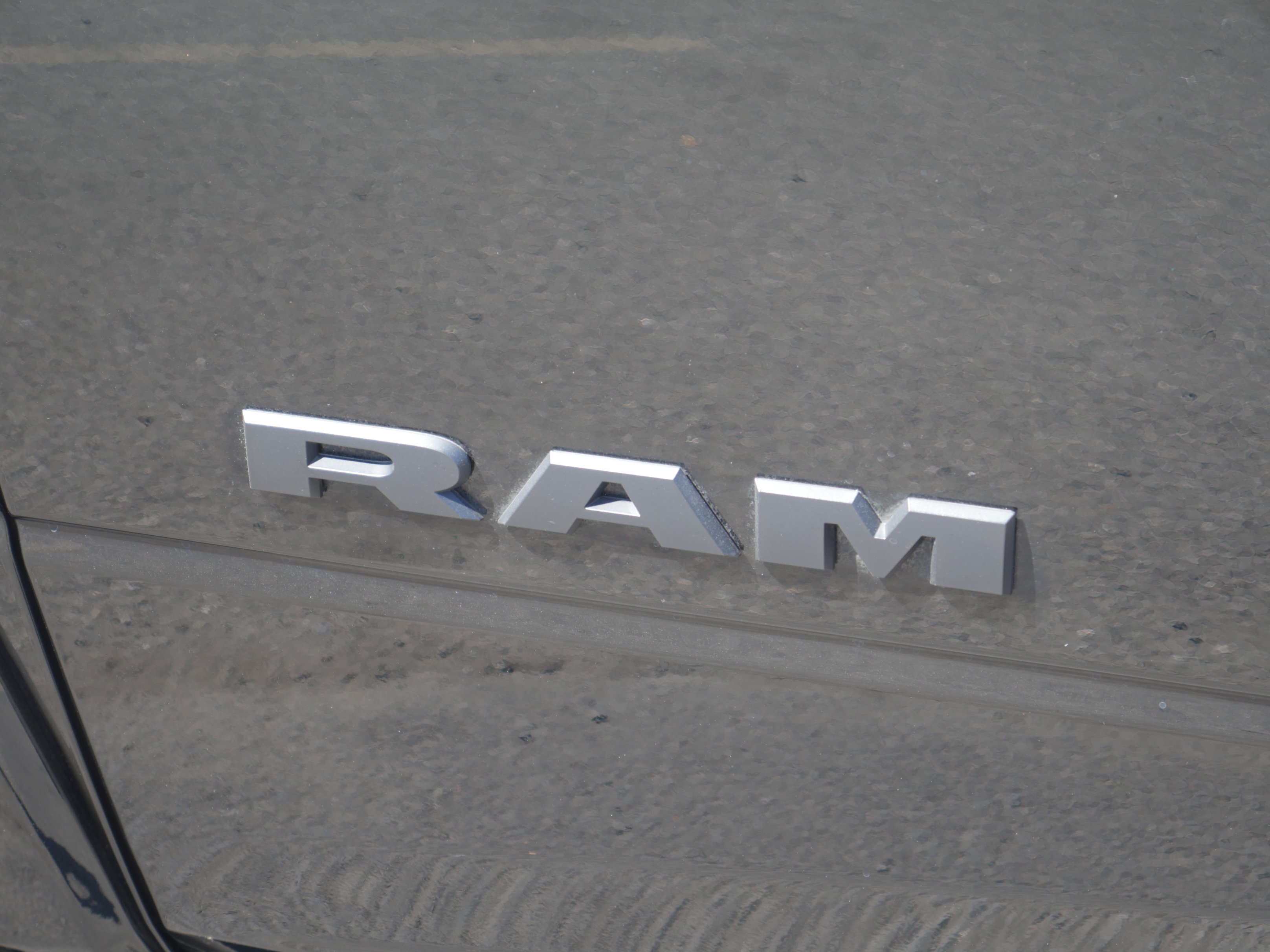 Used 2022 RAM 3500 Limited AWD/4WD image 24