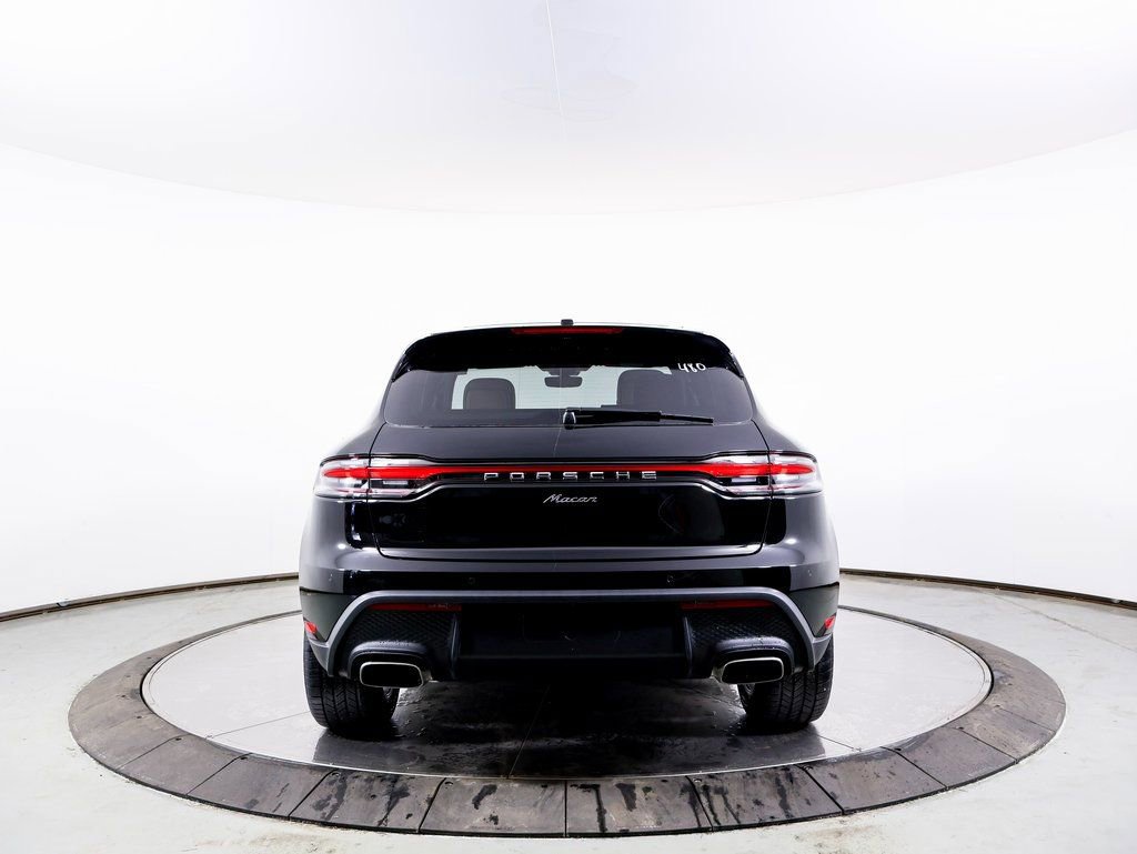 Certified 2025 Porsche Macan image 30