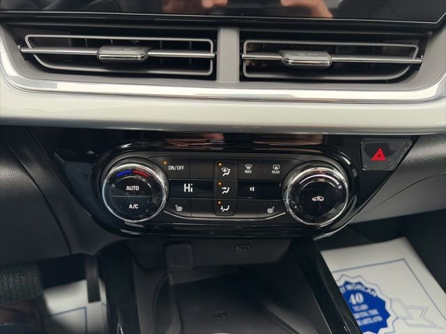 New 2026 Chevrolet Trax LT w/ Sunroof Package image 23