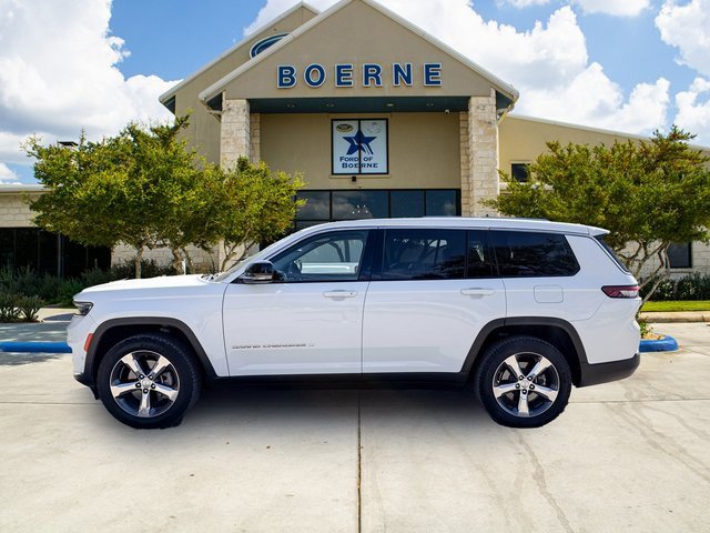Used 2021 Jeep Grand Cherokee L Limited w/ Luxury Tech Group II image 2
