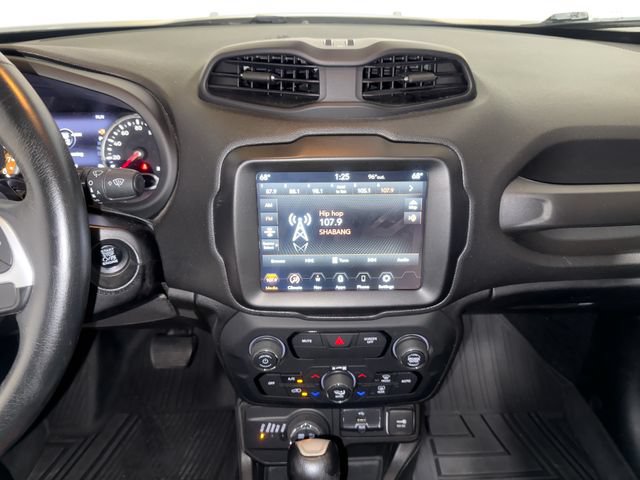 Used 2018 Jeep Renegade Trailhawk w/ UConnect 8.4 Nav Group AWD/4WD image 9