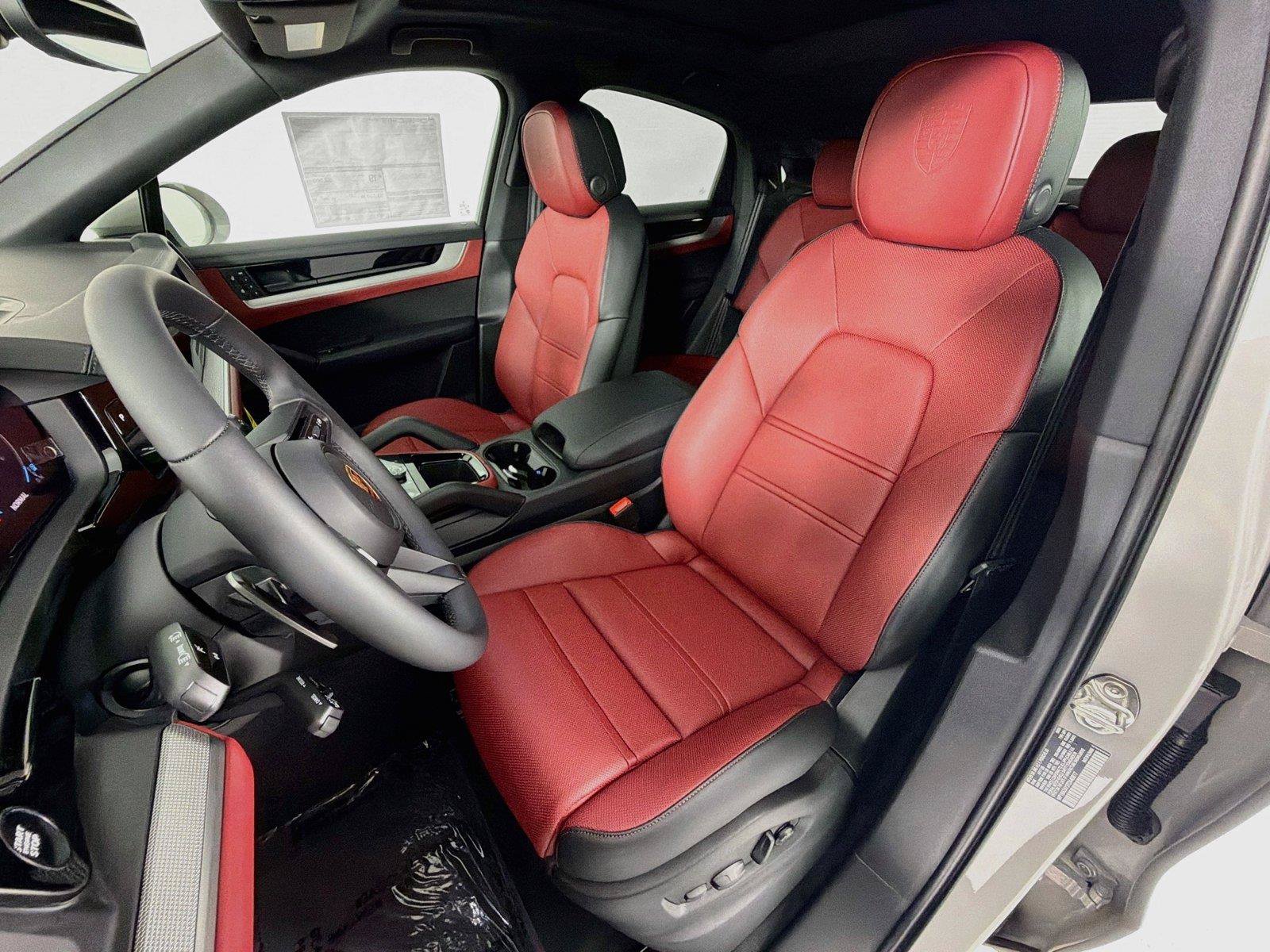 New 2026 Porsche Cayenne Coupe AWD/4WD image 5