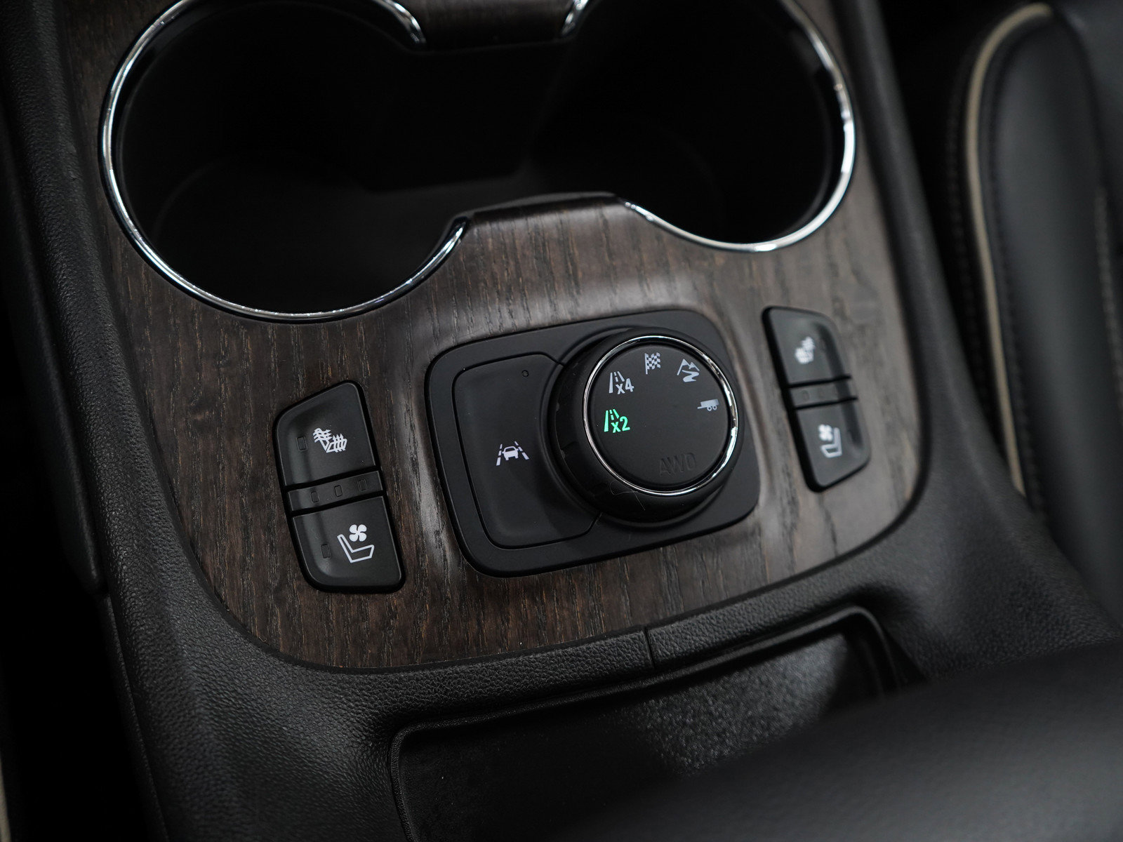 Used 2022 GMC Acadia Denali w/ Denali Ultimate Package image 26