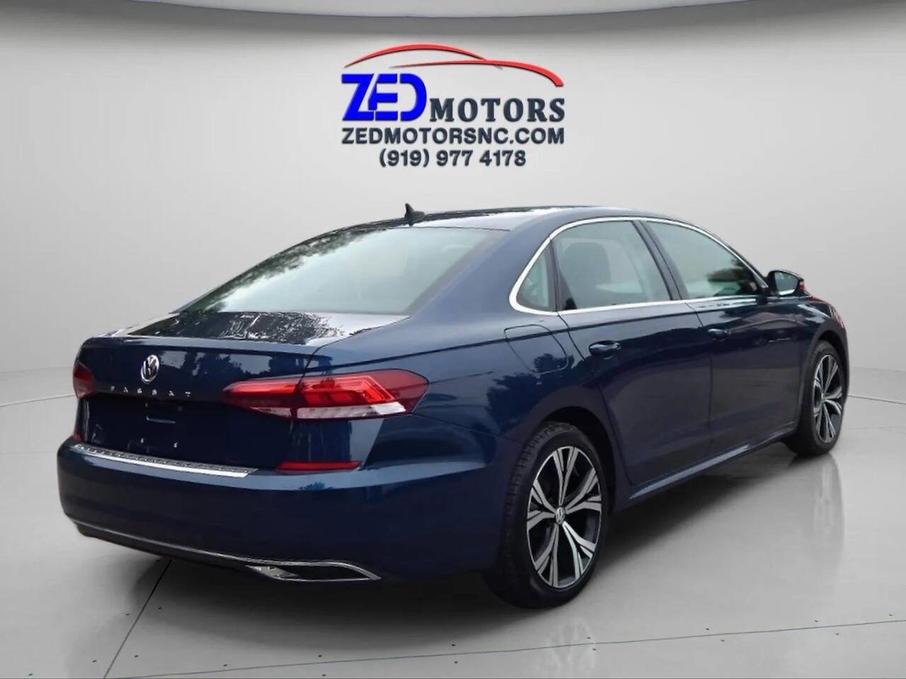 Used 2022 Volkswagen Passat 2.0T SE image 5