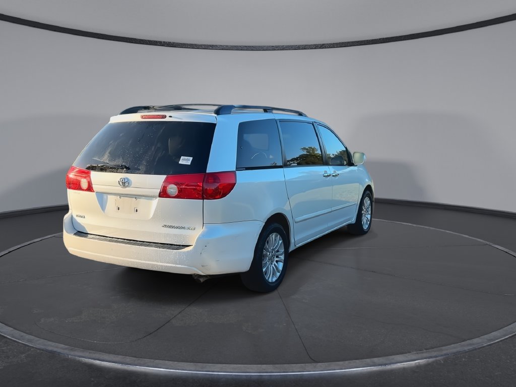 Used 2007 Toyota Sienna XLE FWD image 8