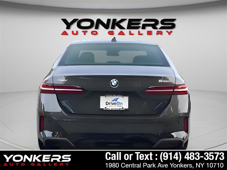 Used 2024 BMW 530i xDrive image 11