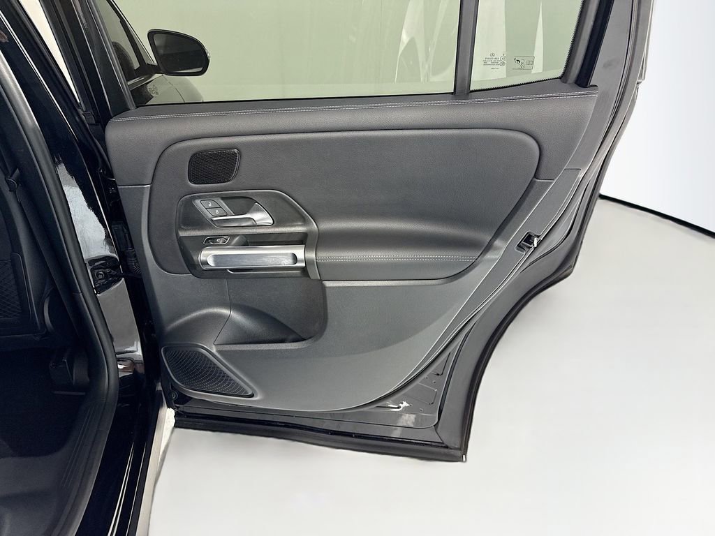 Certified 2024 Mercedes-Benz GLB 250 image 28