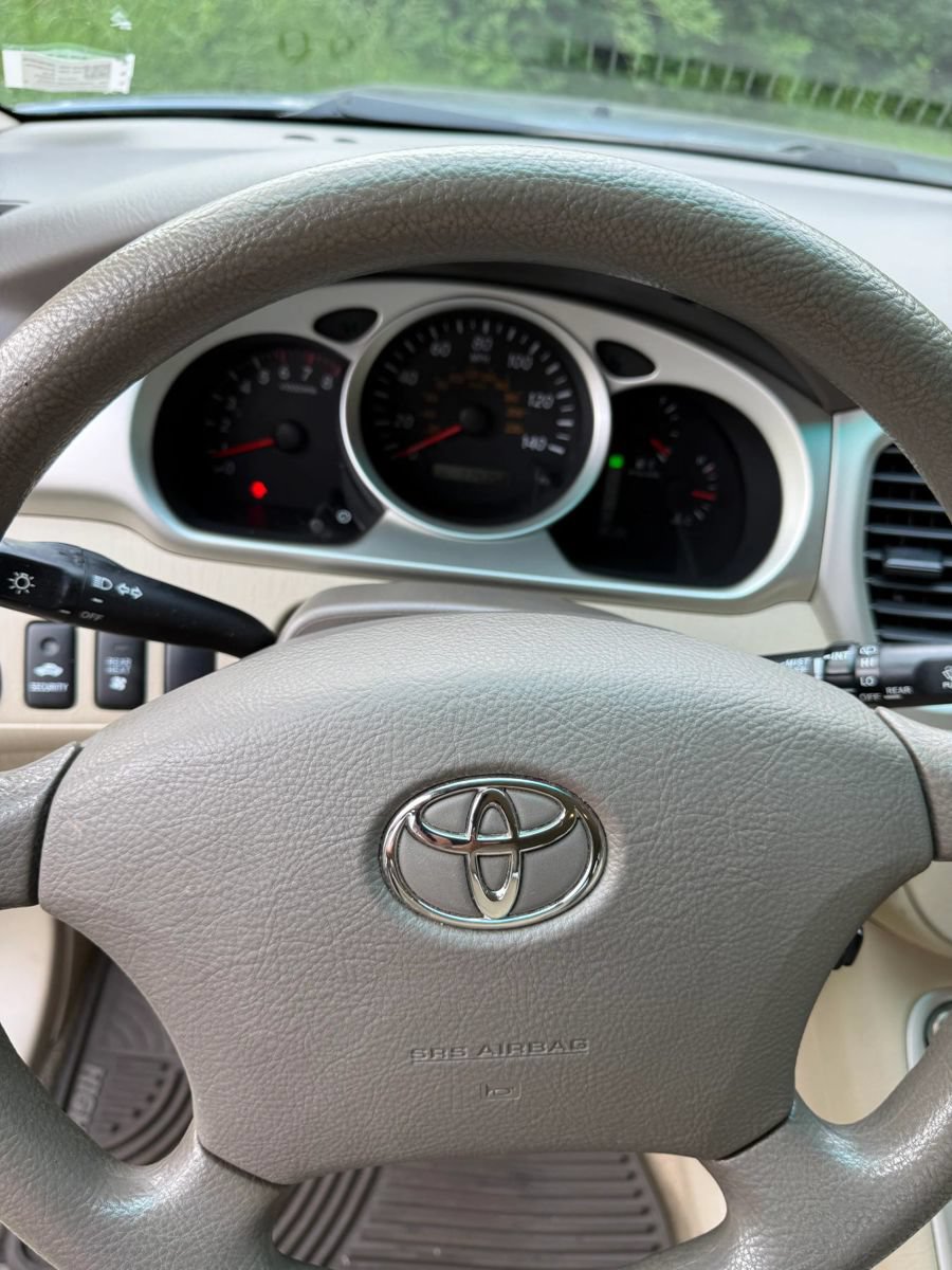 Used 2006 Toyota Highlander Sport FWD image 7