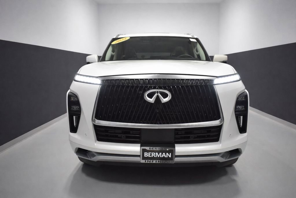 Used 2025 INFINITI QX80 Sensory AWD/4WD image 6