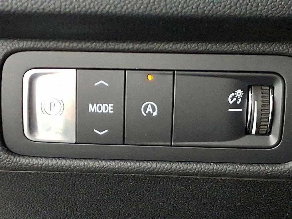 Used 2025 Chevrolet Traverse LT image 23