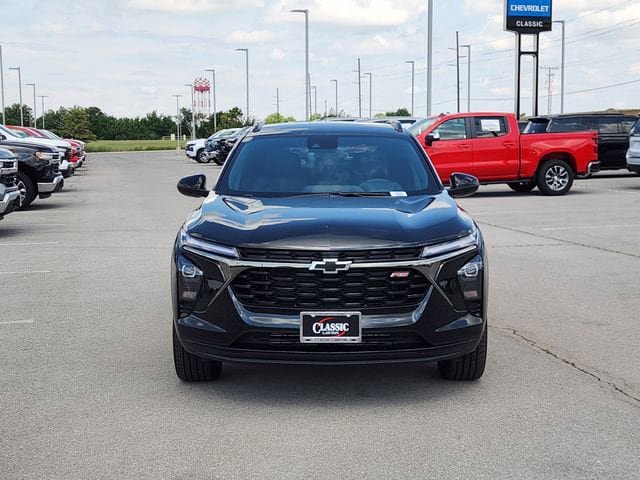 New 2026 Chevrolet Trax RS w/ Driver Confidence Package FWD image 2