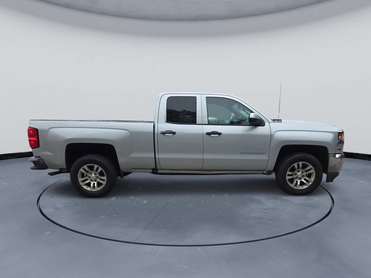 Used 2017 Chevrolet Silverado 1500 LT w/ All Star Edition image 4