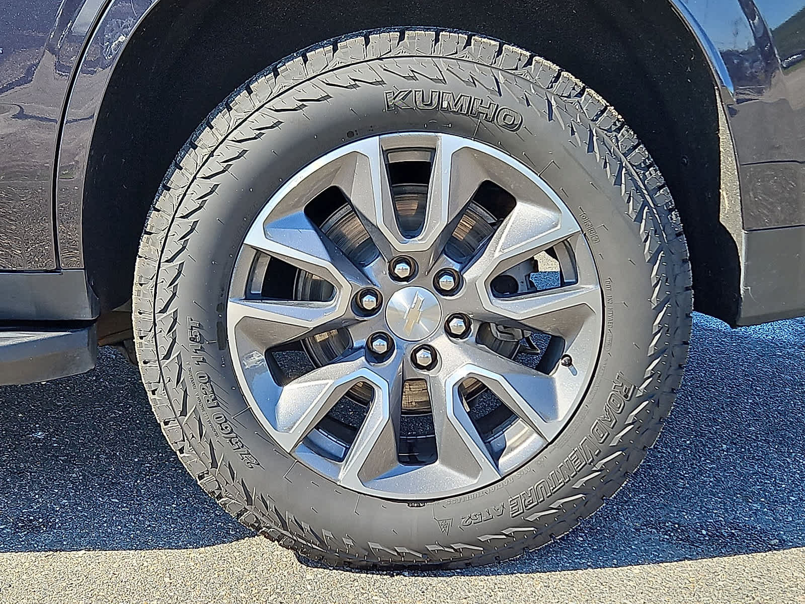 Used 2024 Chevrolet Tahoe LT w/ Luxury Package RWD image 38