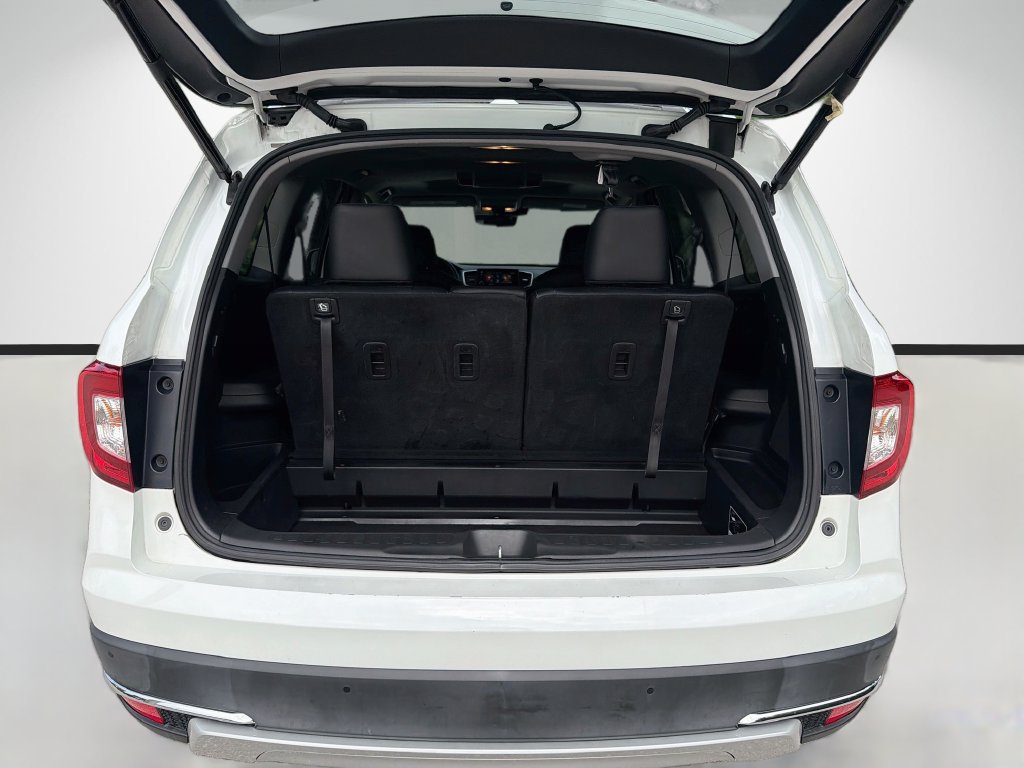 Used 2021 Honda Pilot Touring image 12