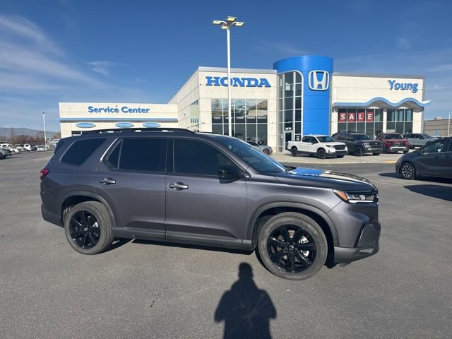 Used 2025 Honda Pilot Black Edition image 1