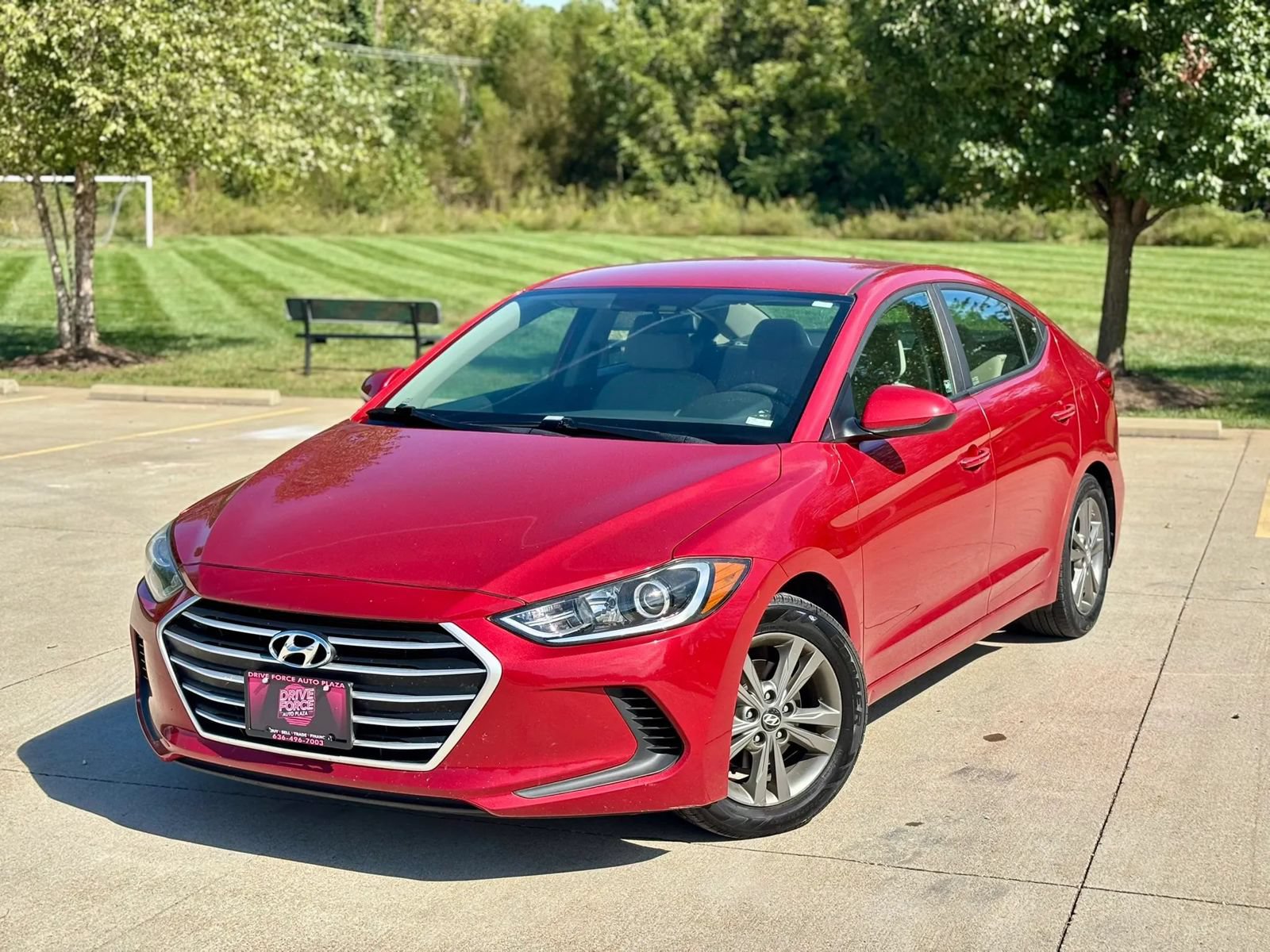 Used 2017 Hyundai Elantra SE FWD image 11