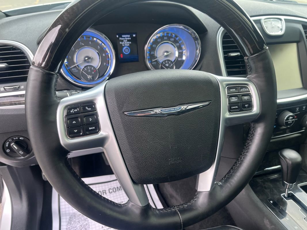 Used 2012 Chrysler 300 C image 18