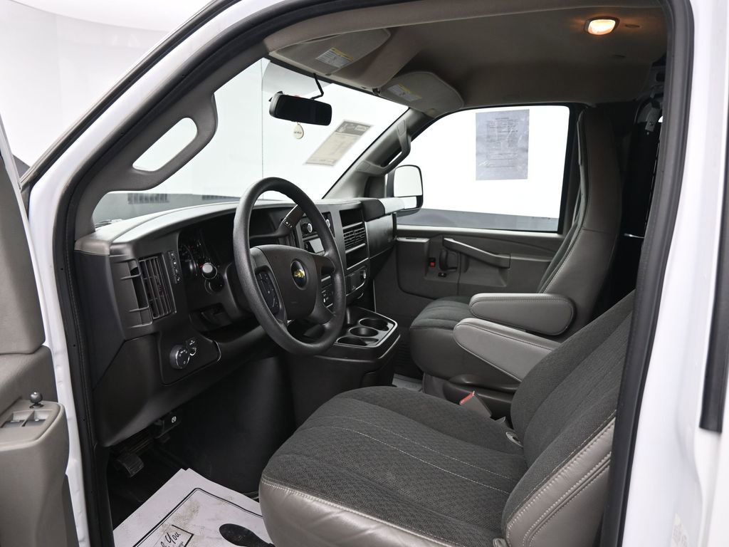 Used 2024 Chevrolet Express 2500 w/ Driver Convenience Package image 19