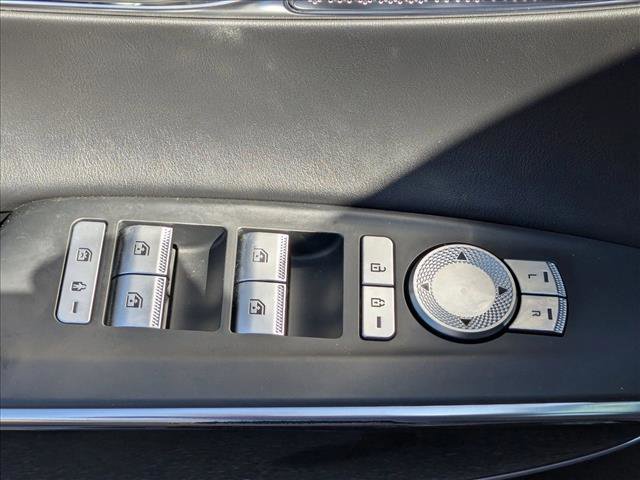 Used 2022 Genesis GV70 2.5T image 25