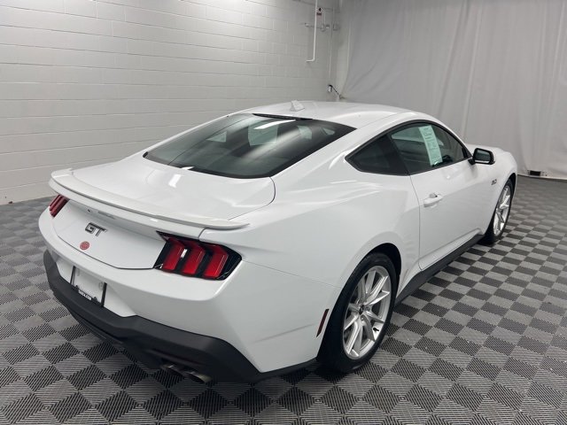 Used 2024 Ford Mustang GT Premium image 5