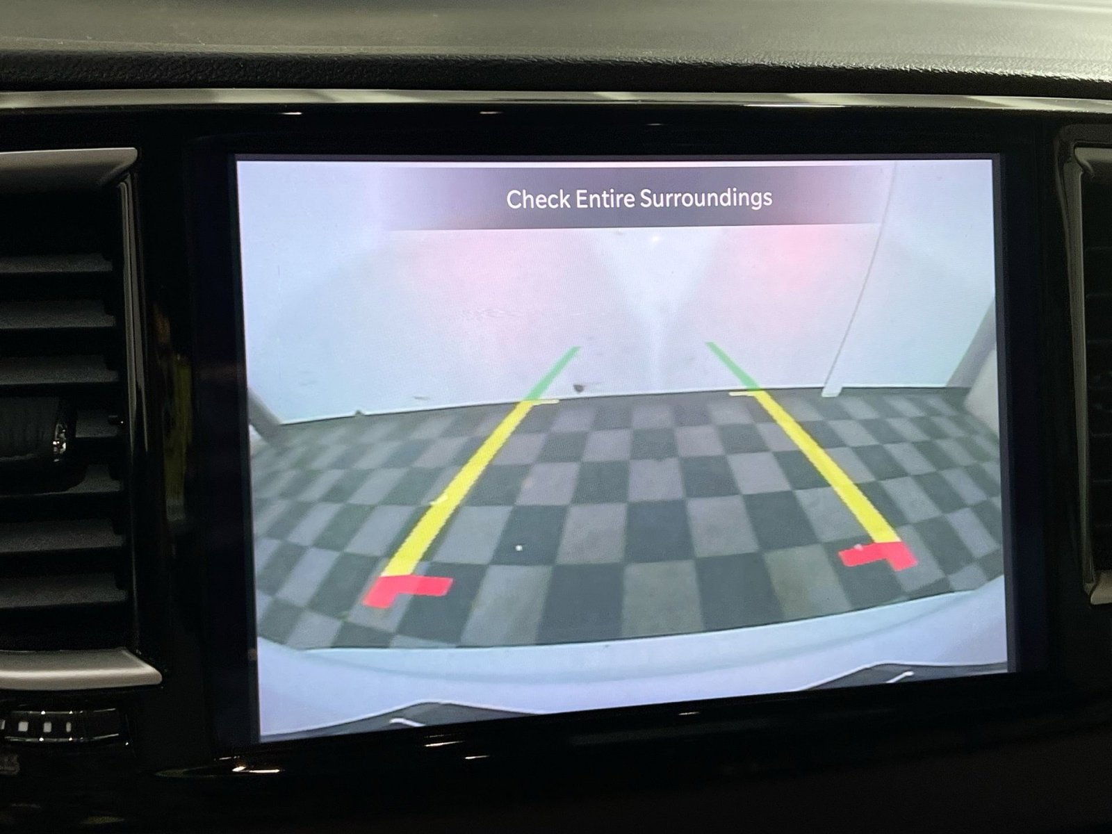 Used 2022 Chrysler Pacifica Touring-L image 23