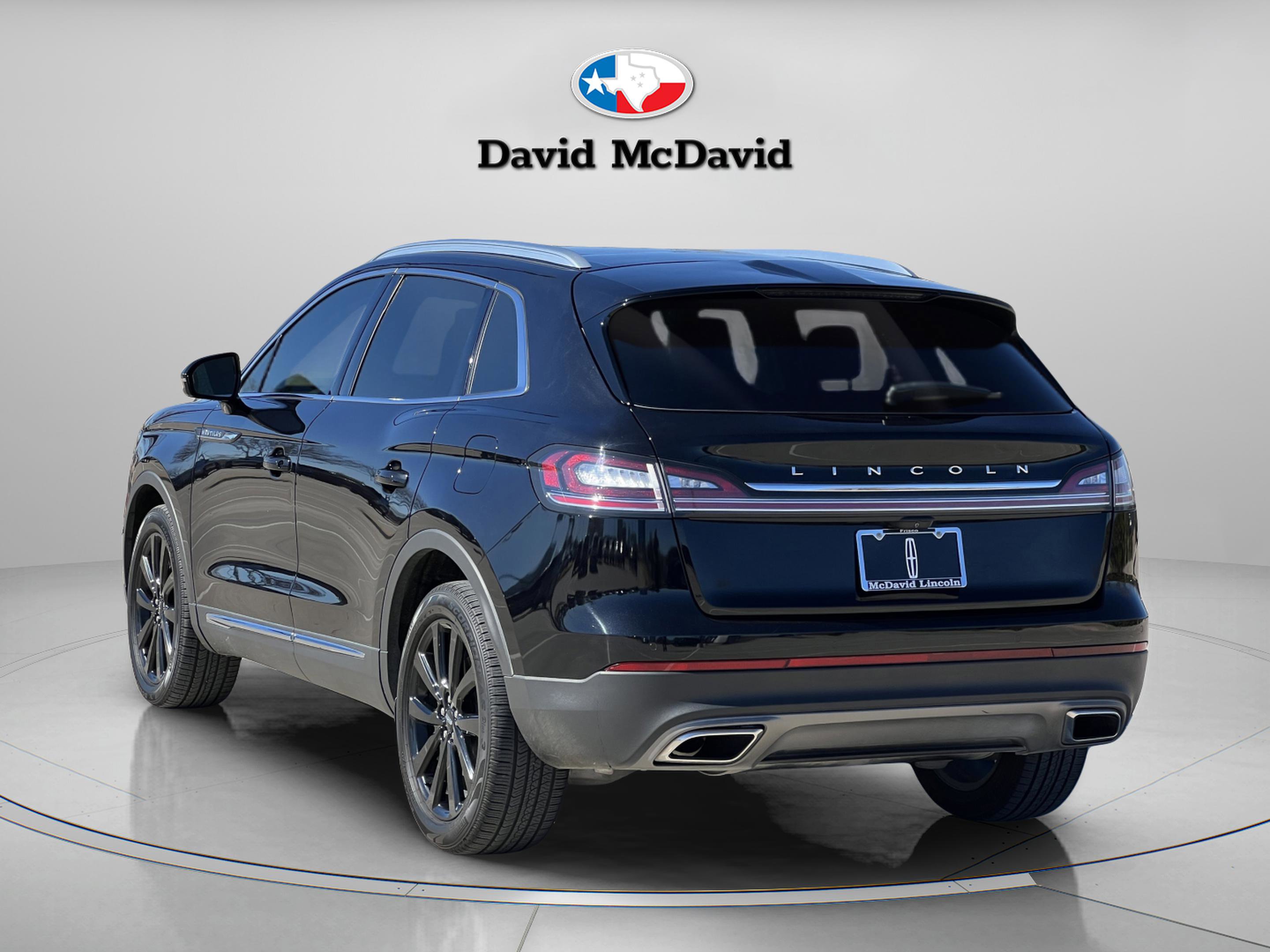 Used 2022 Lincoln Nautilus Reserve w/ Monochromatic Package image 5