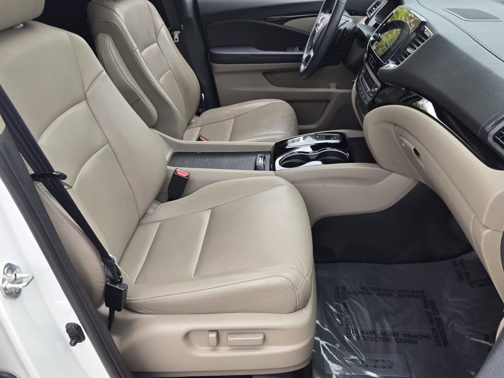 Certified 2022 Honda Pilot Touring image 20
