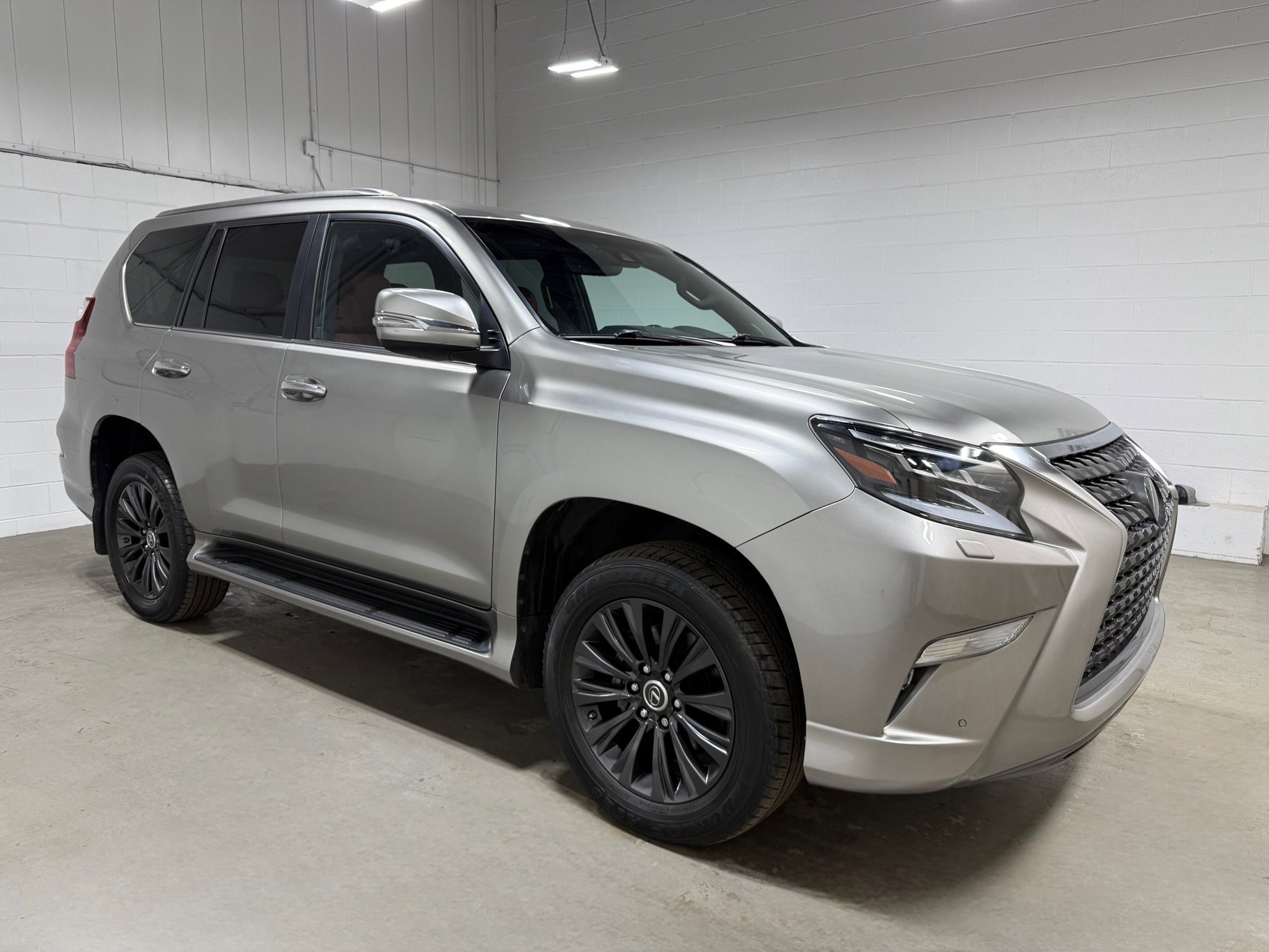 Used 2021 Lexus GX 460 Premium image 3