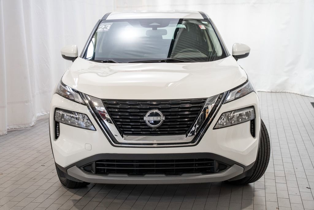 Certified 2023 Nissan Rogue SV image 2