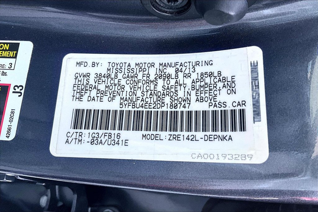 Used 2013 Toyota Corolla LE FWD image 29