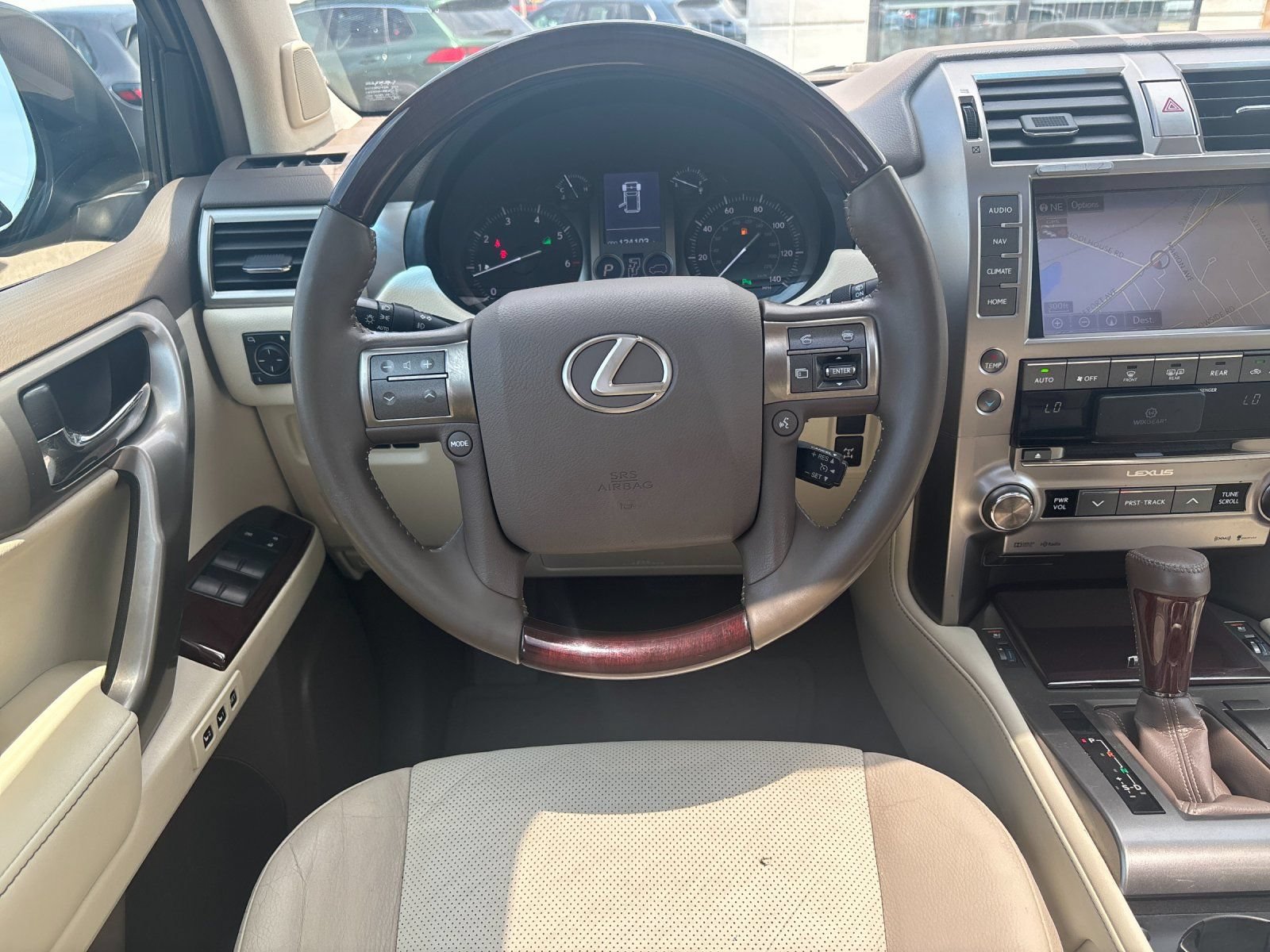 Used 2019 Lexus GX 460 Premium w/ Premium Package AWD/4WD image 14