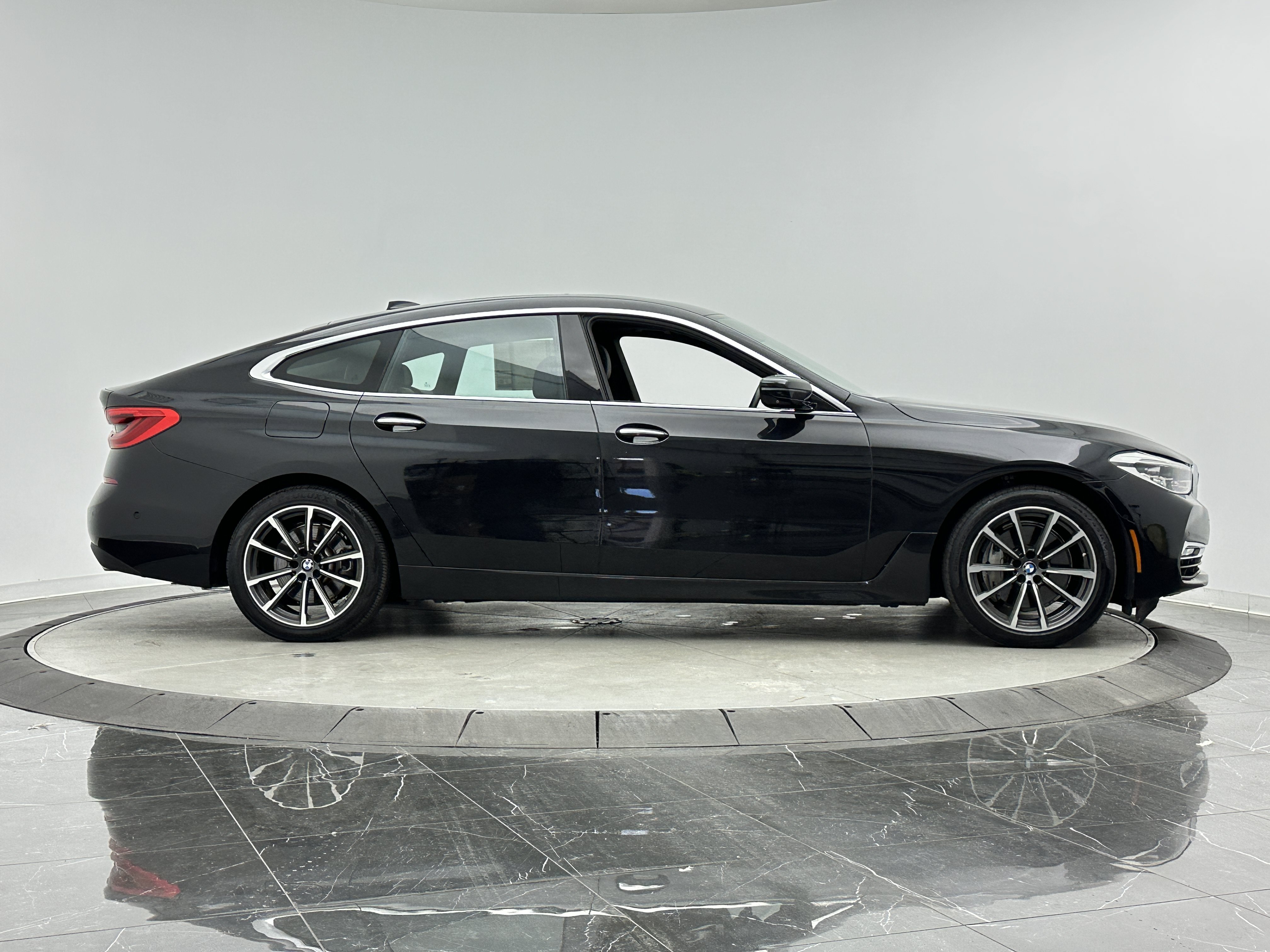 Used 2018 BMW 640i Gran Turismo xDrive AWD/4WD image 11