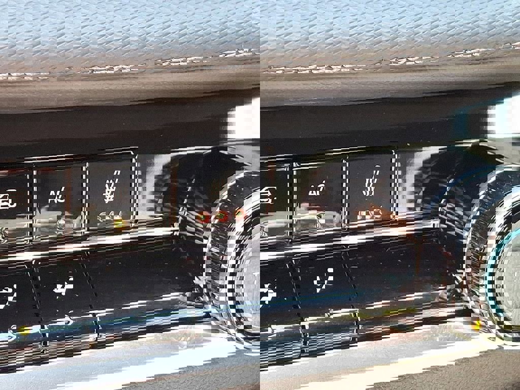 Used 2026 Chevrolet Equinox LT image 29