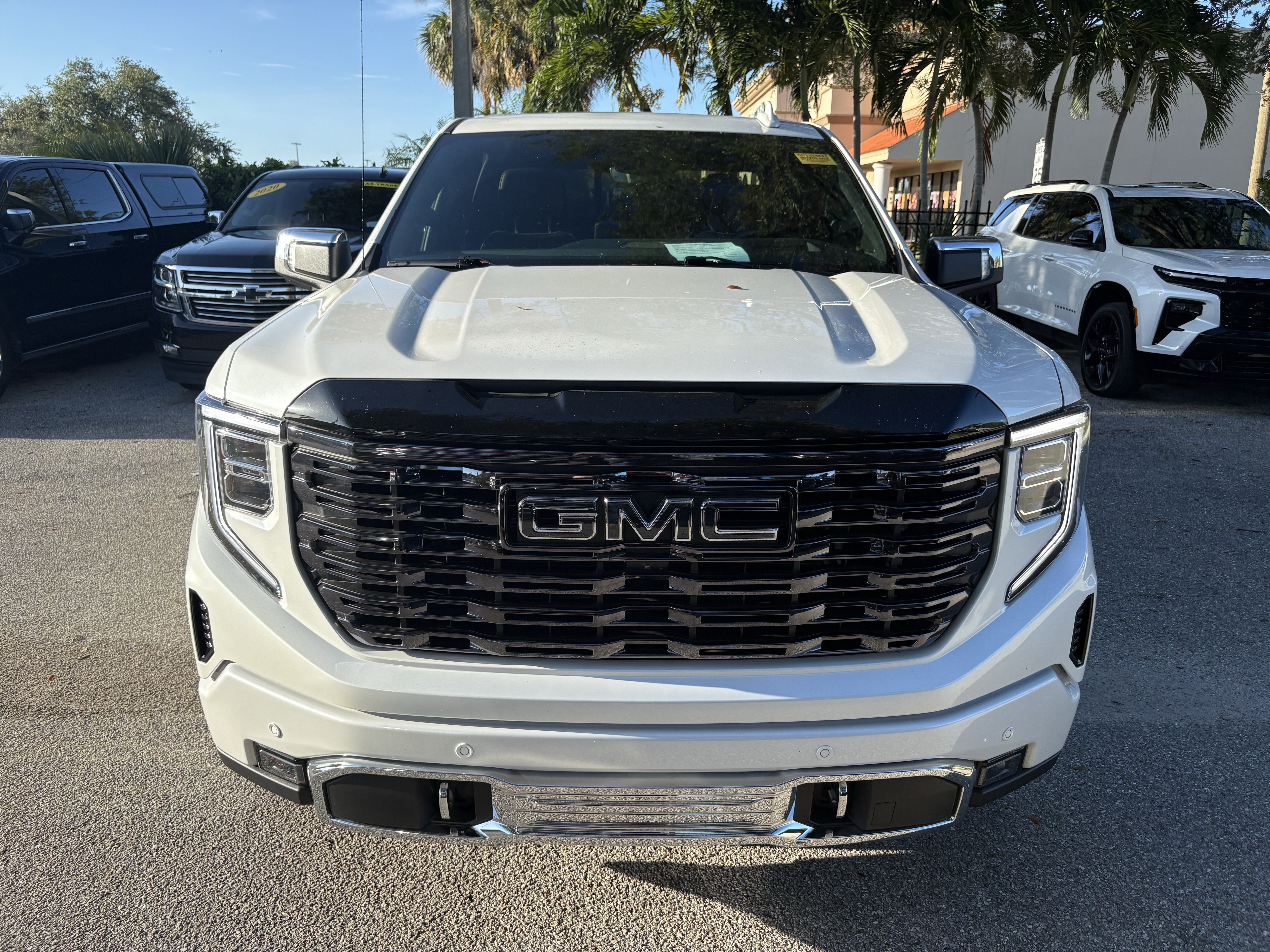 Certified 2025 GMC Sierra 1500 Denali Ultimate AWD/4WD image 2