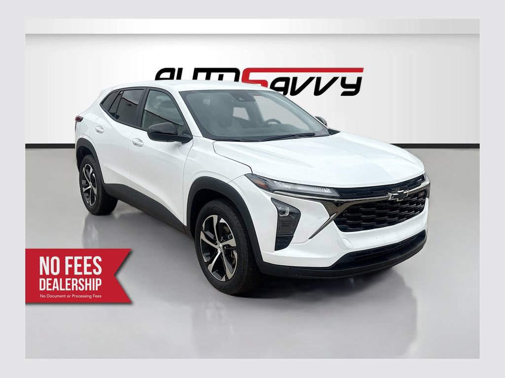 Used 2026 Chevrolet Trax RS FWD image 1