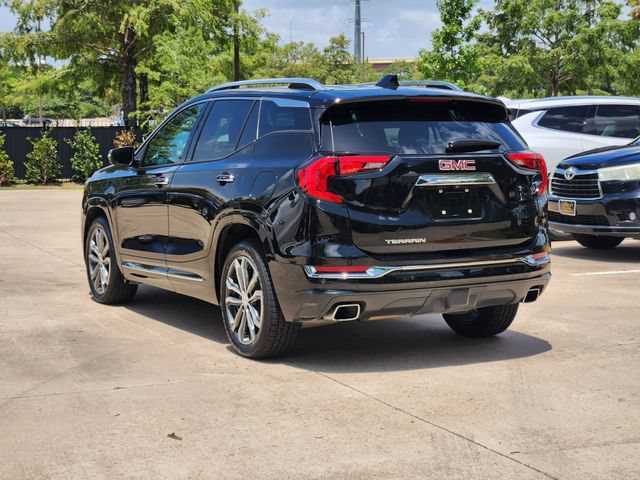 Used 2020 GMC Terrain Denali w/ Denali Premium Package FWD image 7