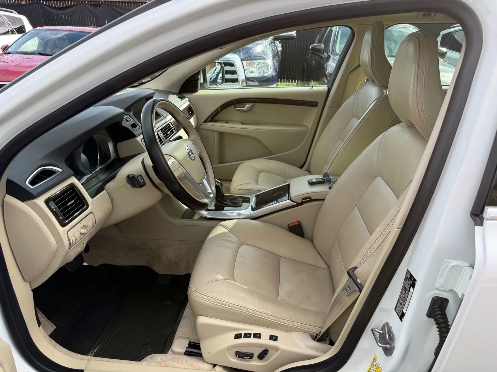 Used 2016 Volvo XC70 T5 Platinum image 8