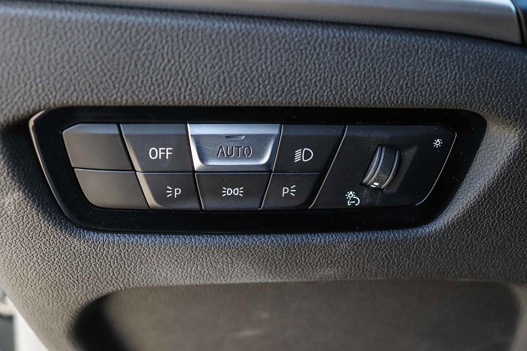 Used 2025 BMW 230i 230i w/ Premium Package image 23